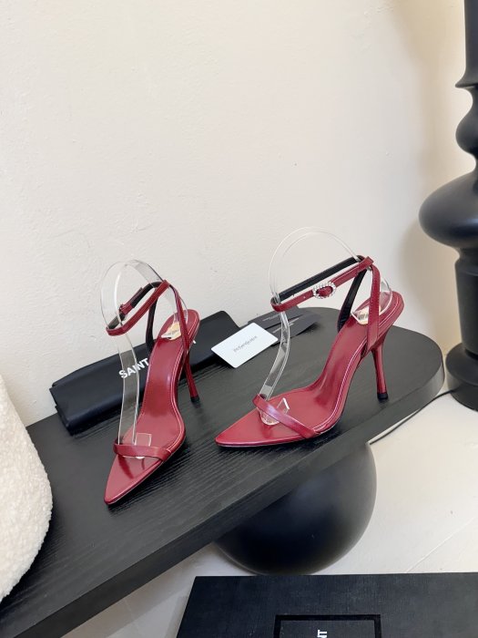 Босоножки фото 3