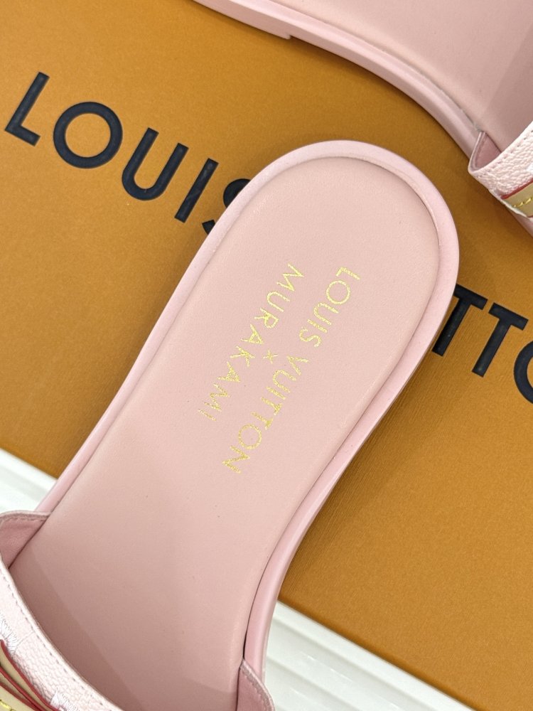 Шлепанцы женские фото 8