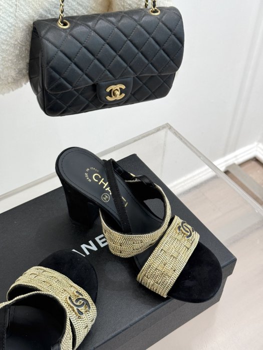 Босоножки фото 5