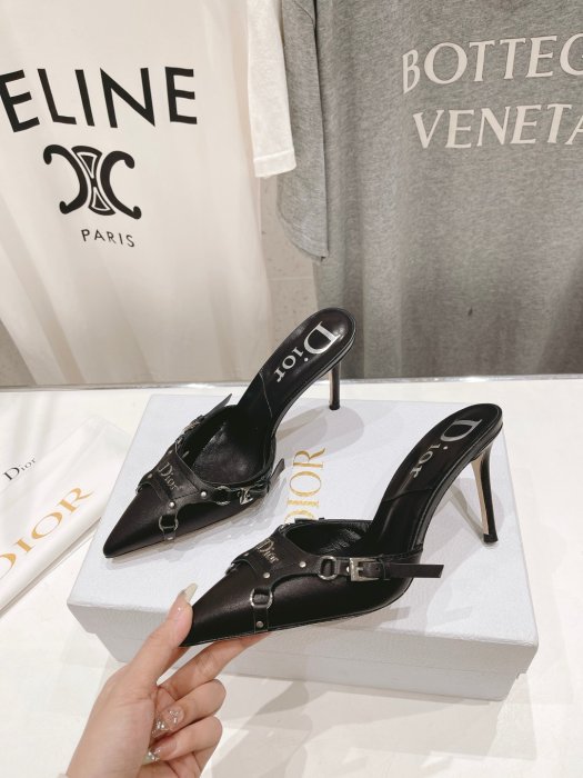 Босоножки фото 4