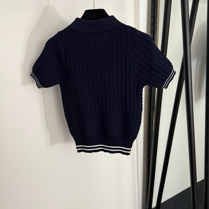 T-shirt women's фото 3