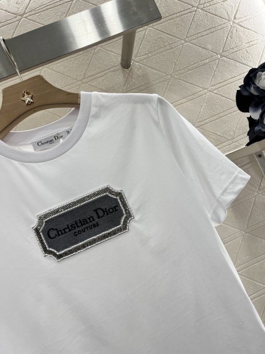 T-shirt women's фото 6