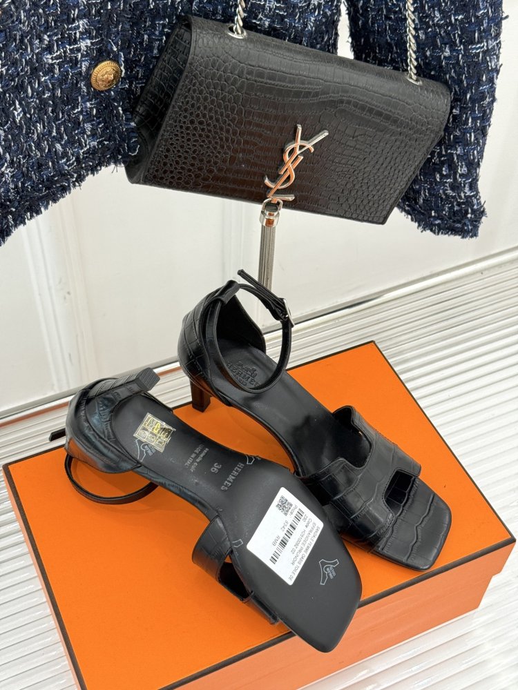 Босоножки фото 9