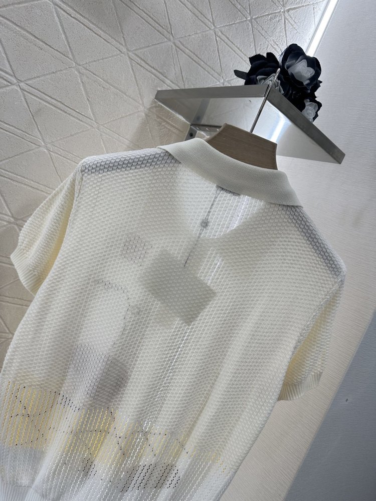 Футболка жіноча фото 4