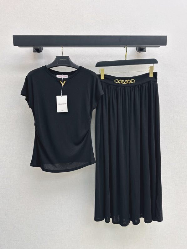 Костюм женский