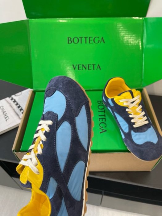 Кросівки жіночі фото 6