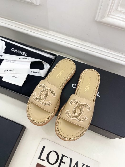 Шльопанці жіночі фото 5