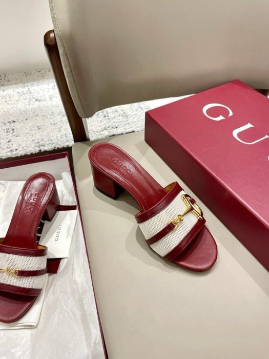 Босоніжки фото 3