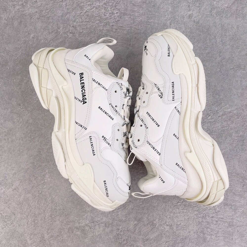 Ua balenciaga discount triple s