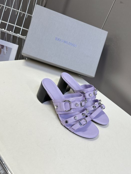 Босоножки фото 2