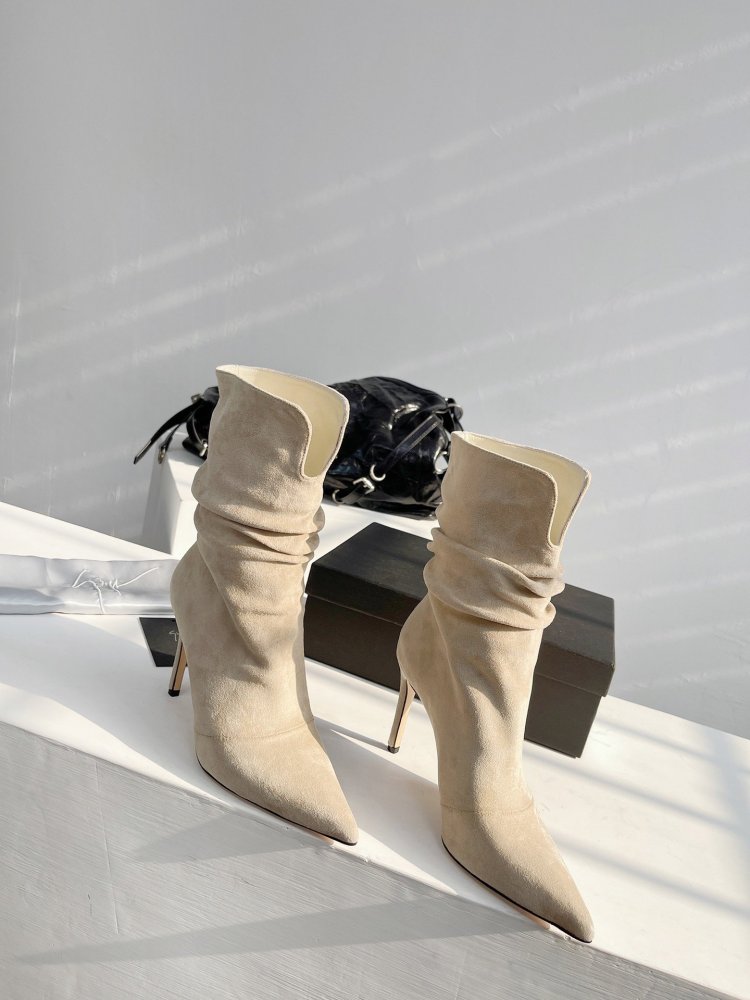 Ботинки женские кожаные с острым носком фото 3