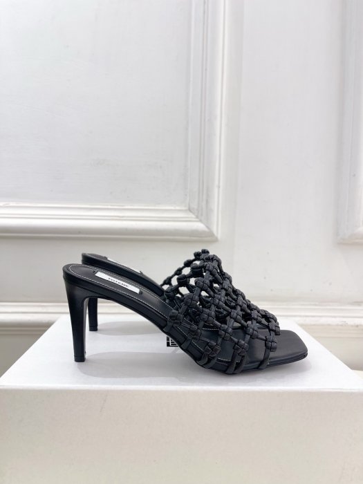 Босоножки фото 2