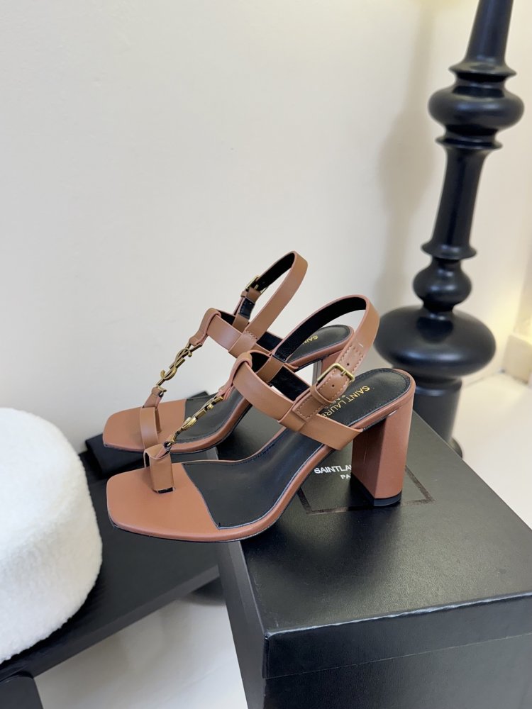 Босоніжки фото 5