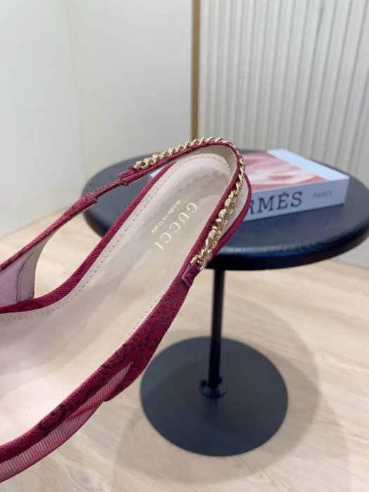 Босоножки фото 5