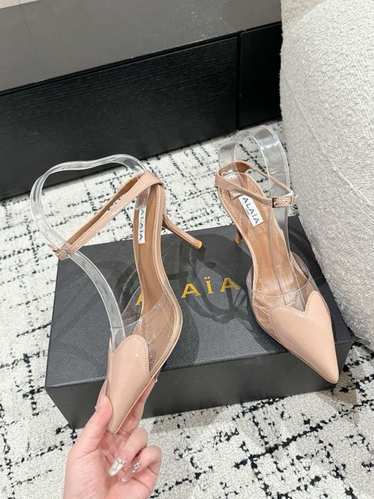 Босоножки фото 4