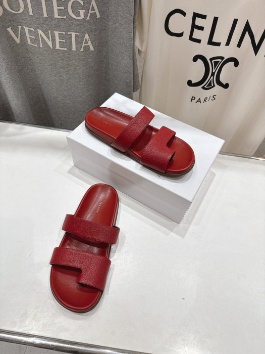 Шлепанцы фото 5