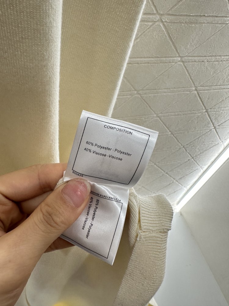 Платье плиссированное трикотажное с открытыми плечами фото 9