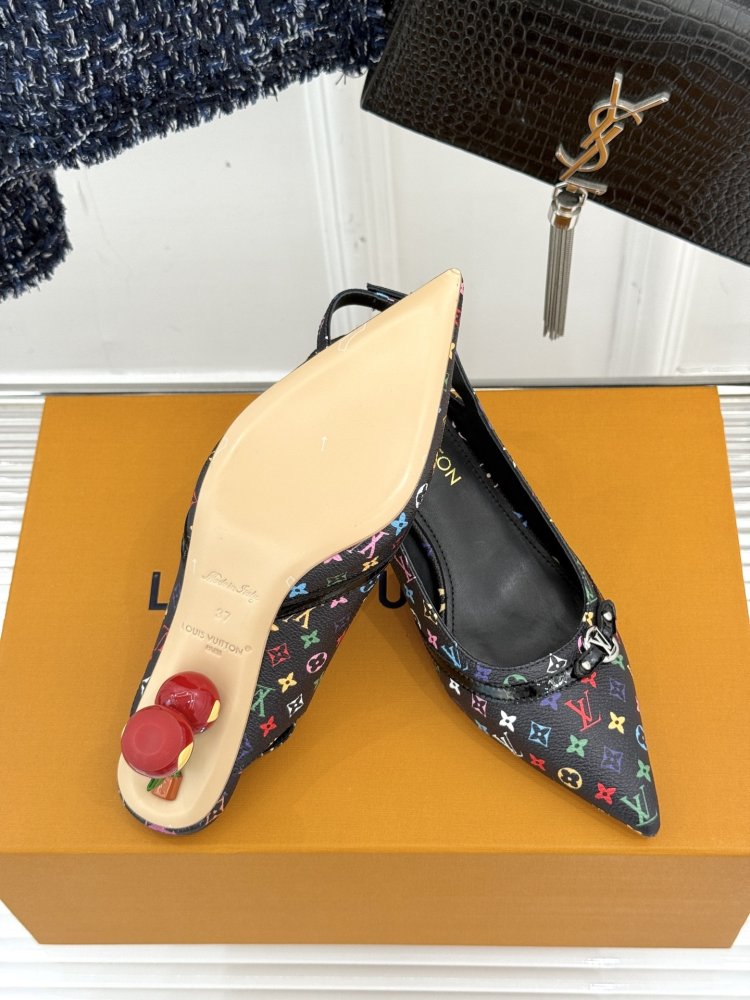 Босоножки фото 9