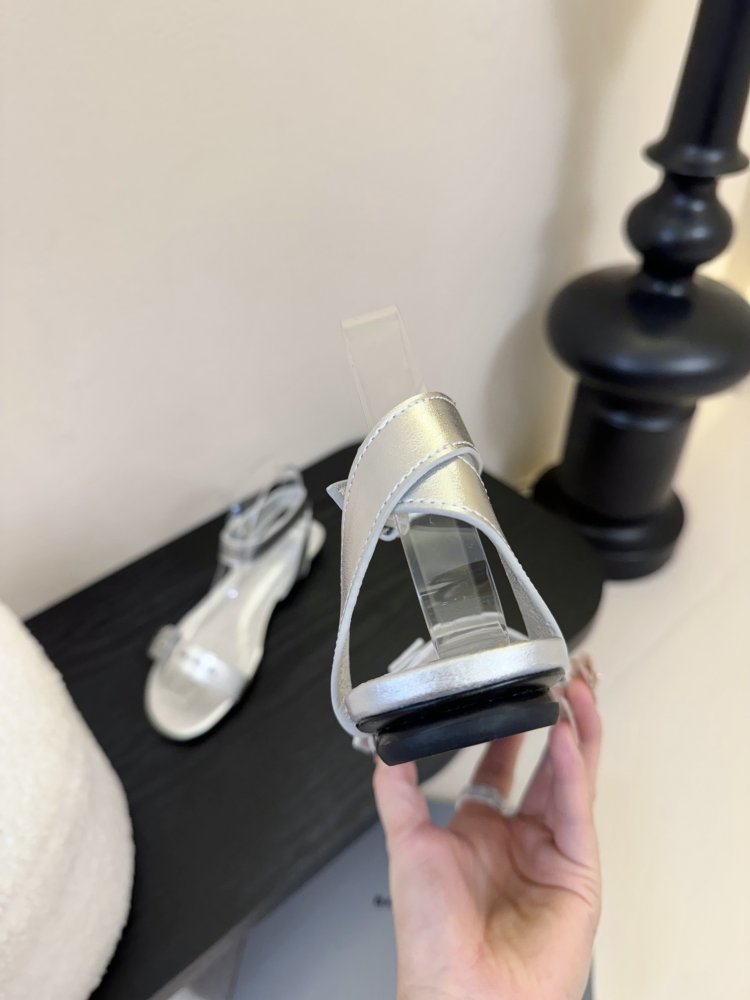 Босоніжки фото 7