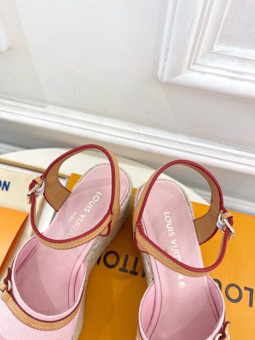 Босоножки фото 8