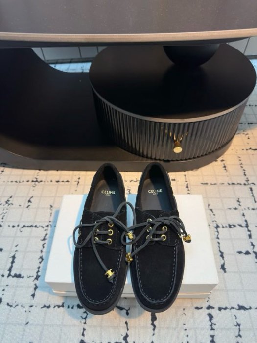 Лоферы женские