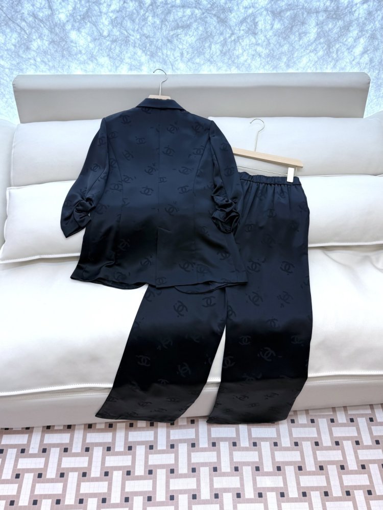 Костюм женский фото 4