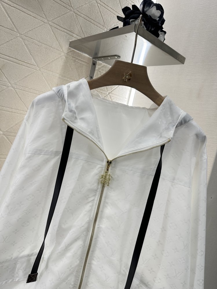 Jacket women's фото 3