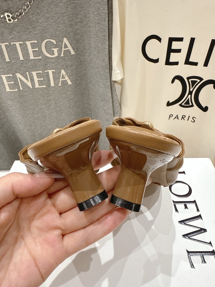 Босоніжки фото 8