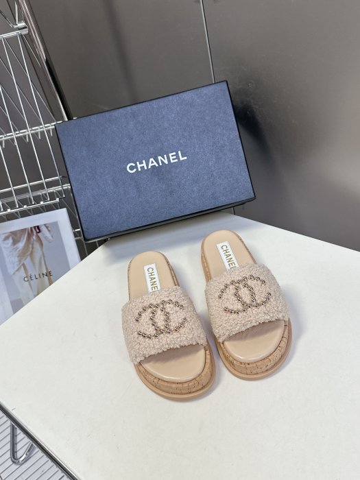 Шлепанцы женские