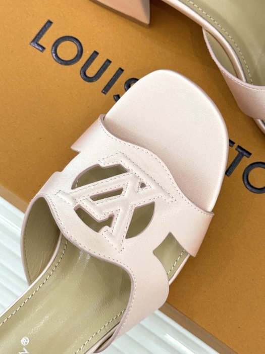 Босоножки фото 7