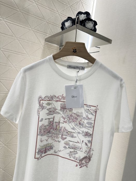 T-shirt women's фото 3