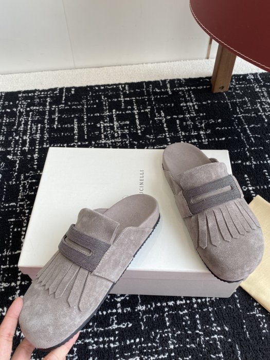 Шлепанцы фото 7