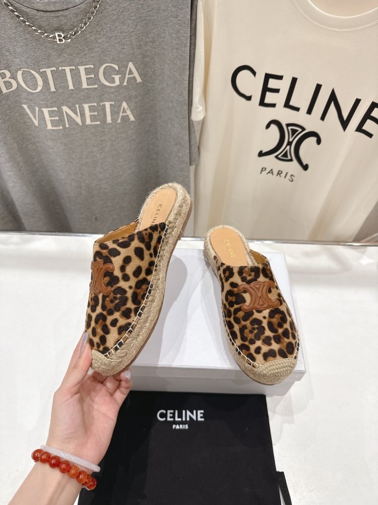 Шлепанцы женские фото 4