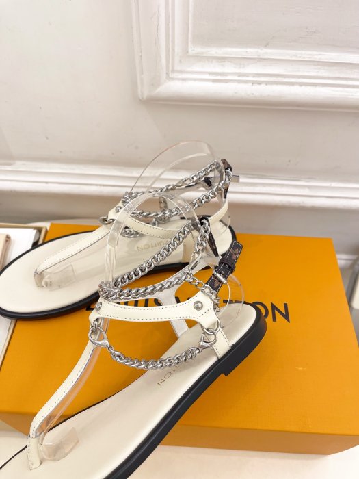 Босоножки фото 7