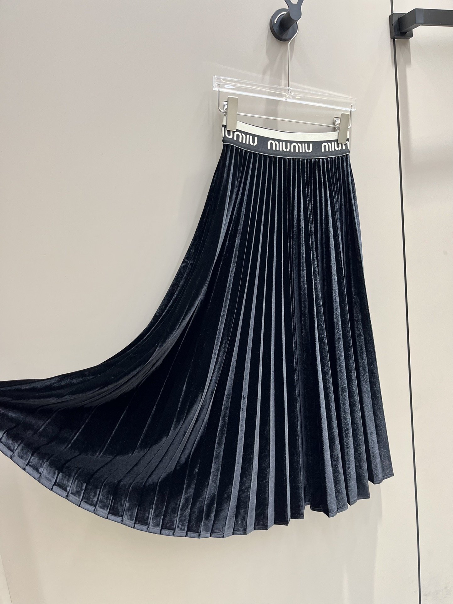 Skirt pleated velvet secondary length фото 6