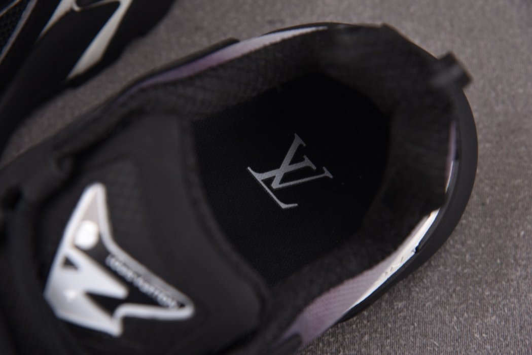 Кроссовки LOUIS VUITTON Runner Tatic Black White фото 10