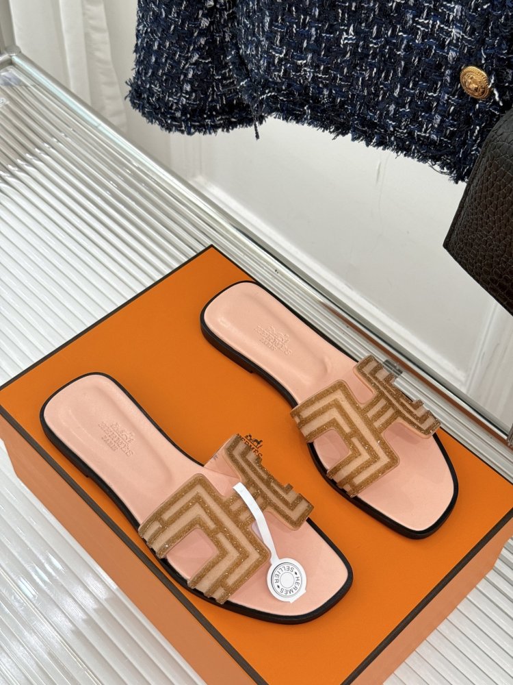 Шлепанцы Oran женские фото 3