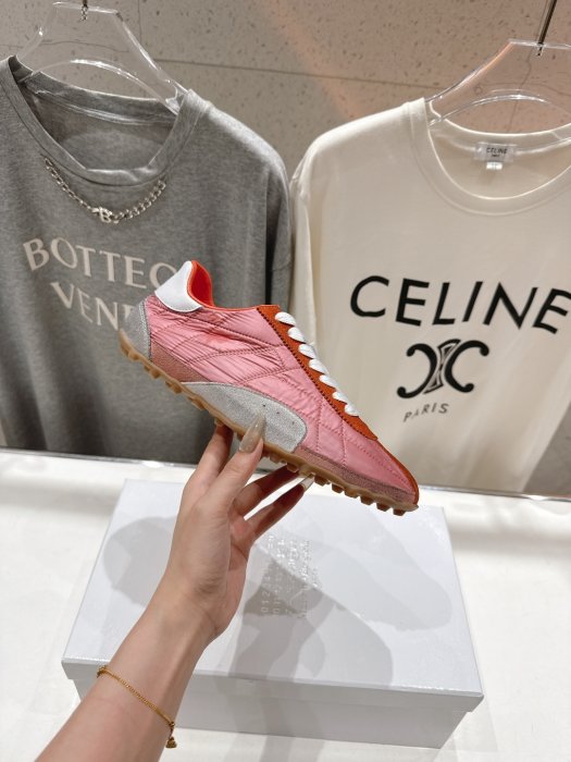 Кросівки фото 5