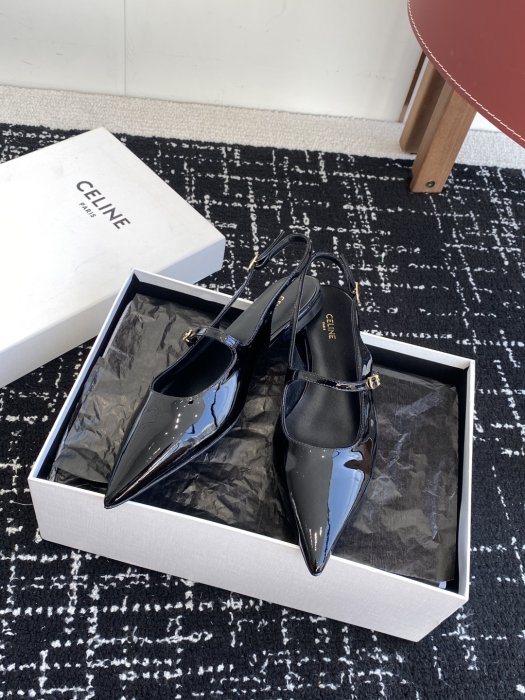 Босоножки фото 5