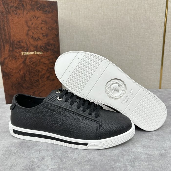 Кросівки фото 8