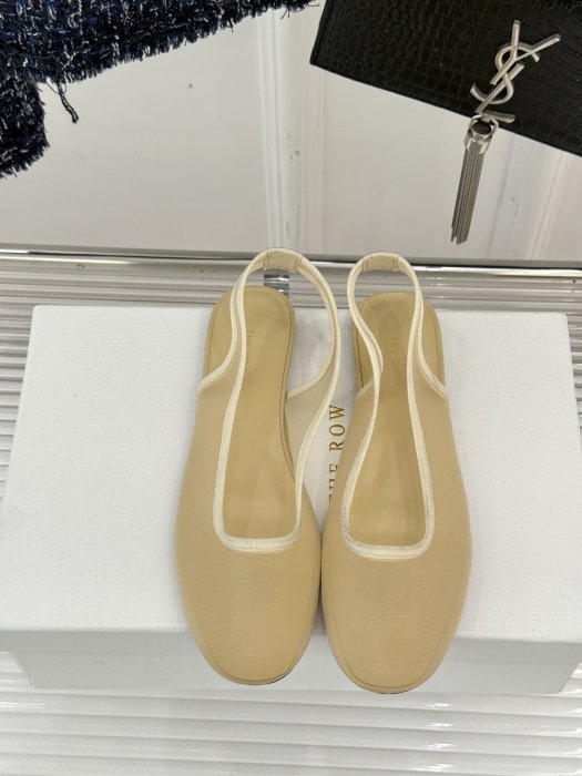 Босоножки фото 4