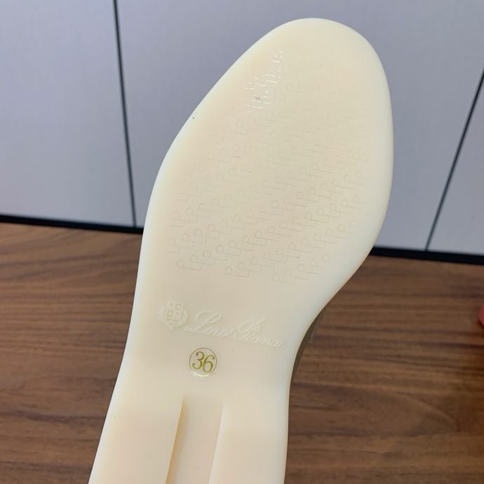 Лоферы женские фото 7