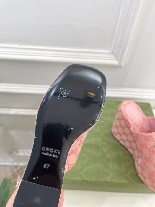 Босоножки фото 9