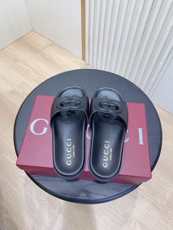 Шлепанцы женские фото 3