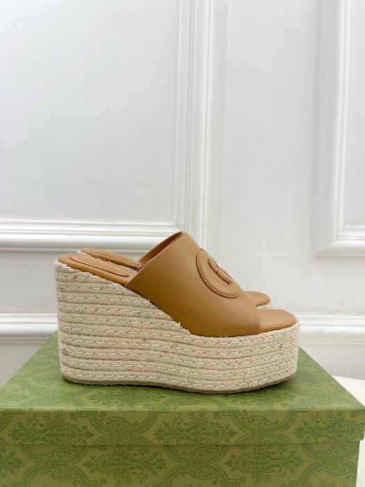 Босоножки фото 2