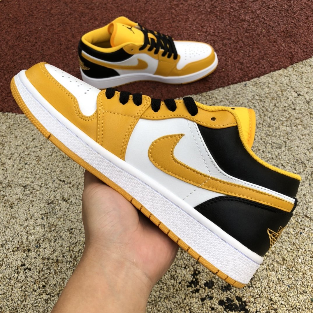 Кросівки Air Jordan 1 Low фото 3