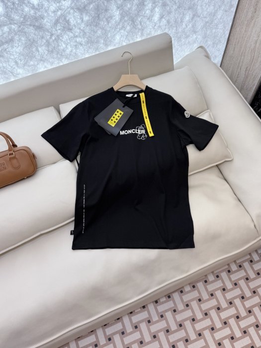 Футболка жіноча фото 3