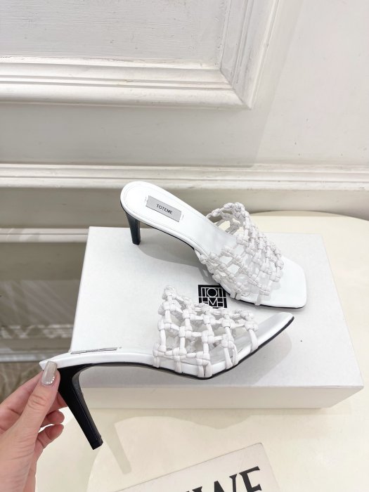 Босоножки фото 4