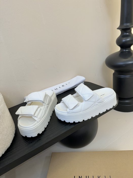 Шльопанці фото 3