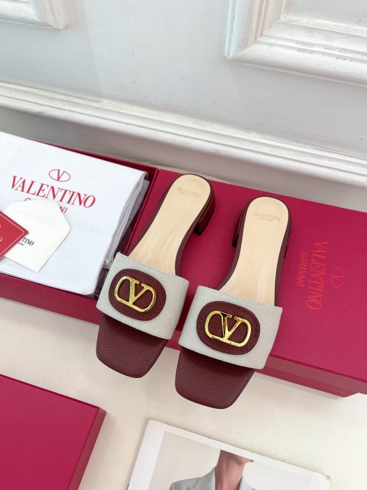 Шльопанці фото 5